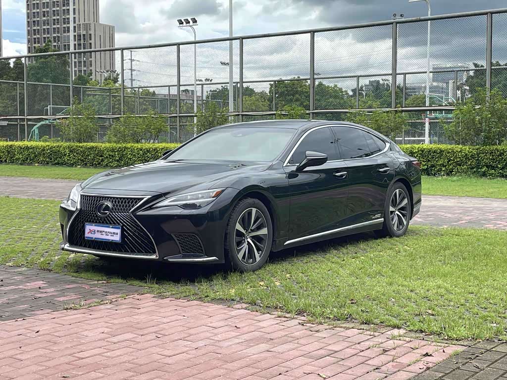 Lexus LS