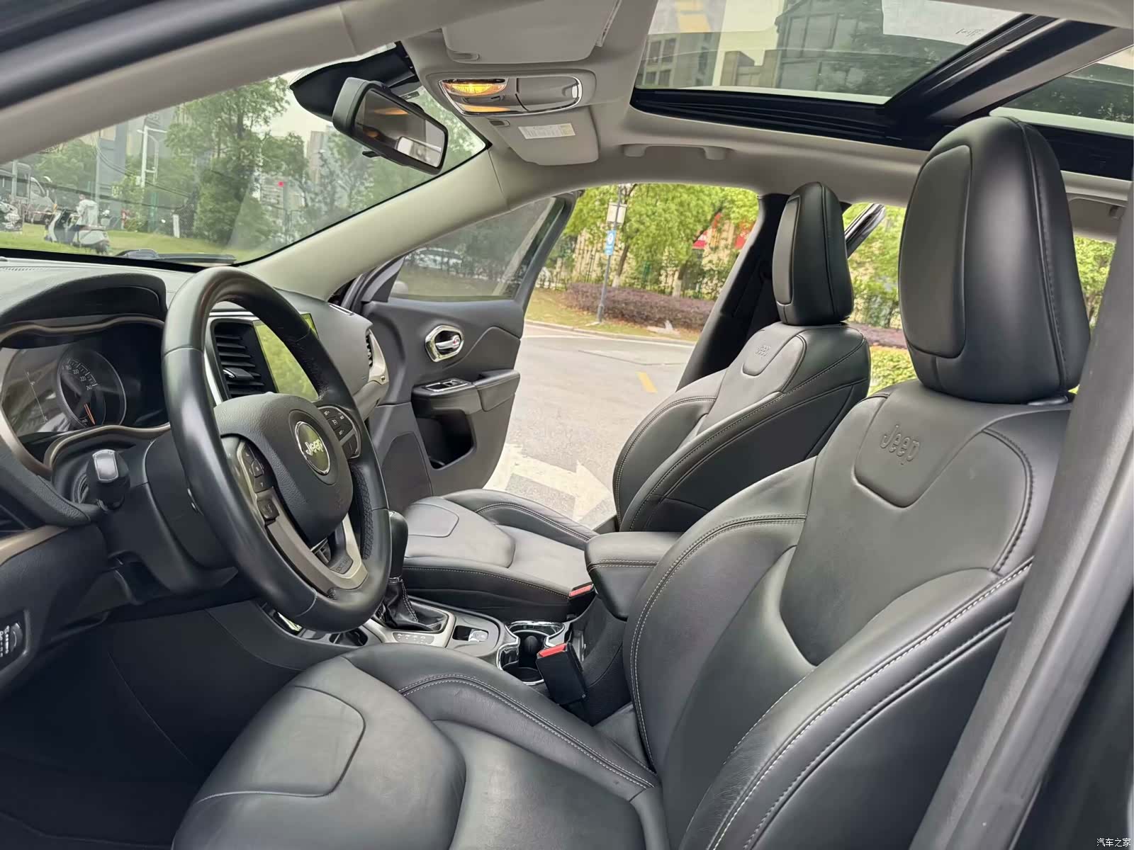 Jeep Cherokee, 2016 6
