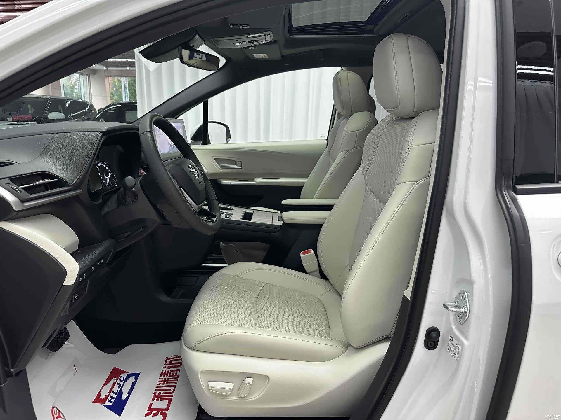 Toyota Sienna, 2025 7