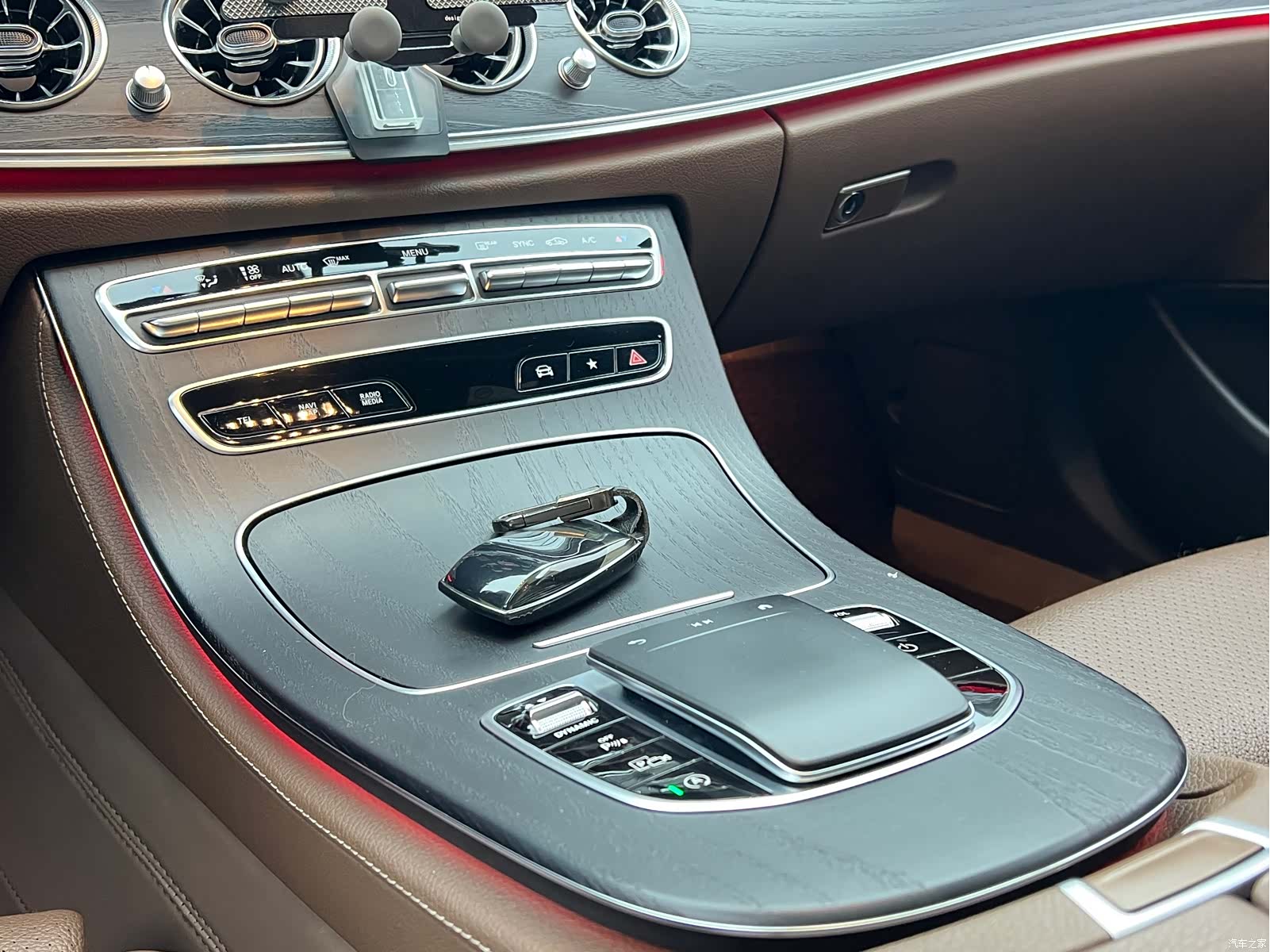 Mercedes-Benz E-Class, 2020 13