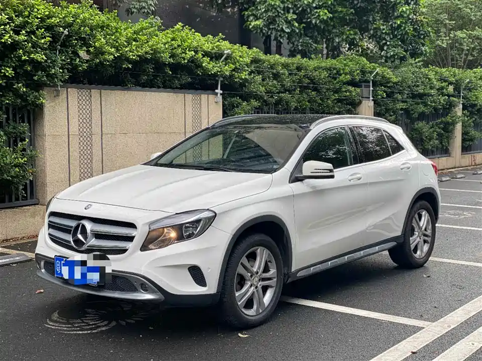 Mercedes-Benz GLA