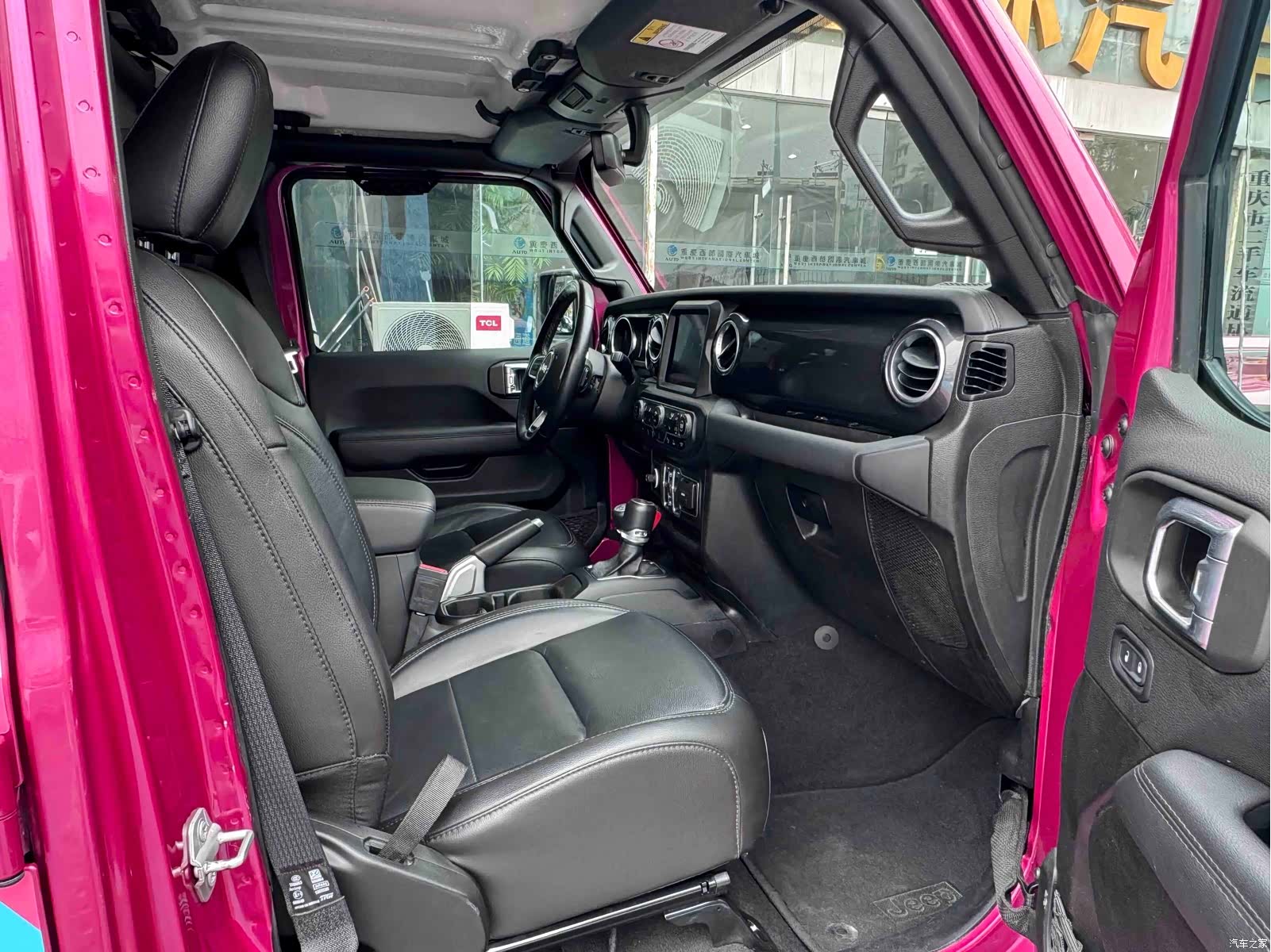 Jeep Wrangler, 2024 10