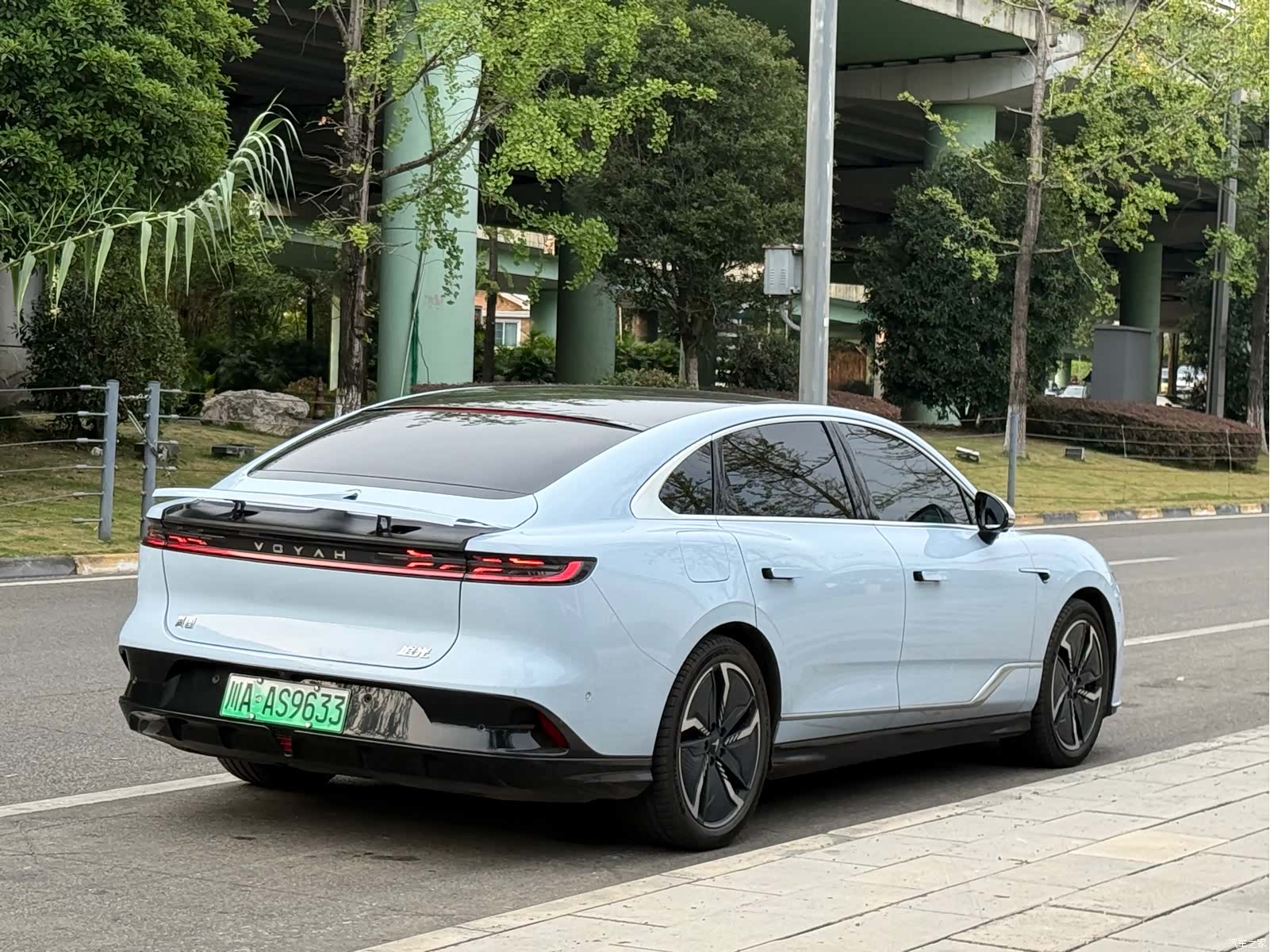 Voyah Passion, 2023 22