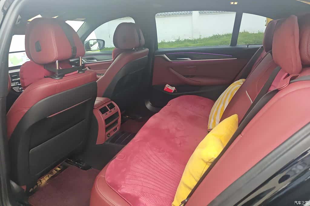BMW 5 Series, 2023 11