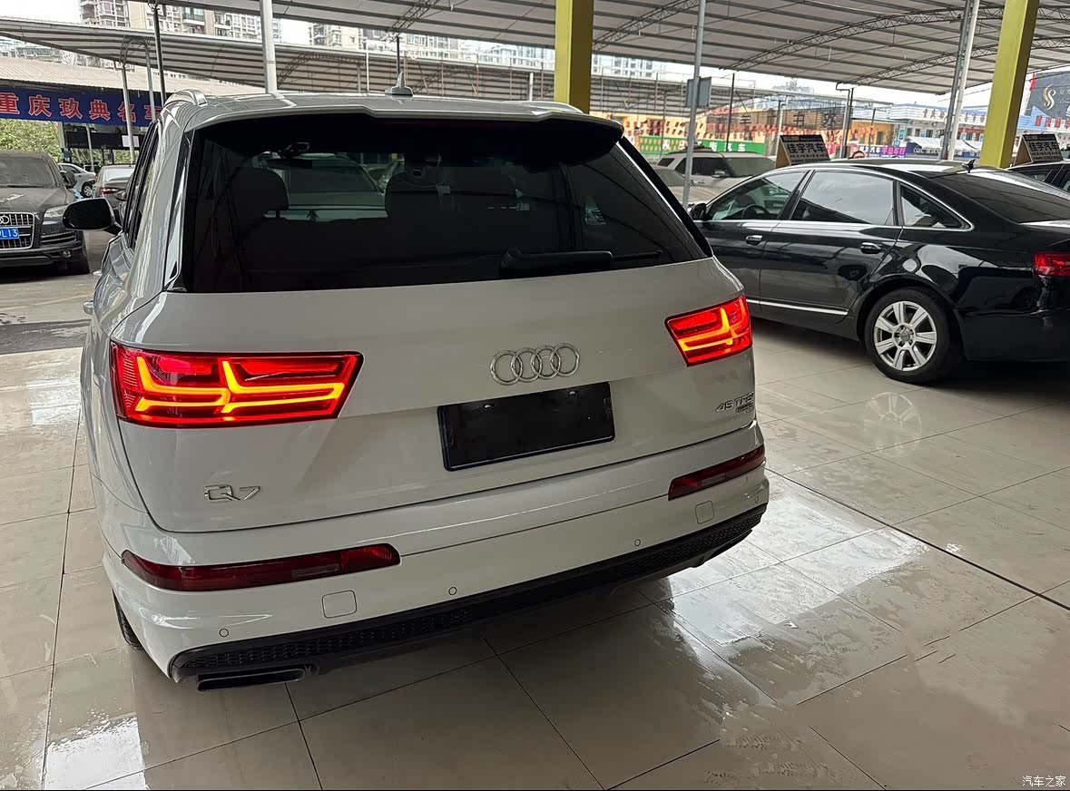 Audi Q7, 2017 все фото