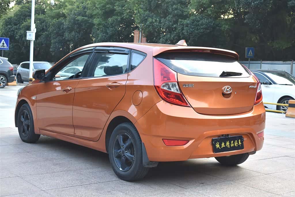 Hyundai GLX, 2014 7
