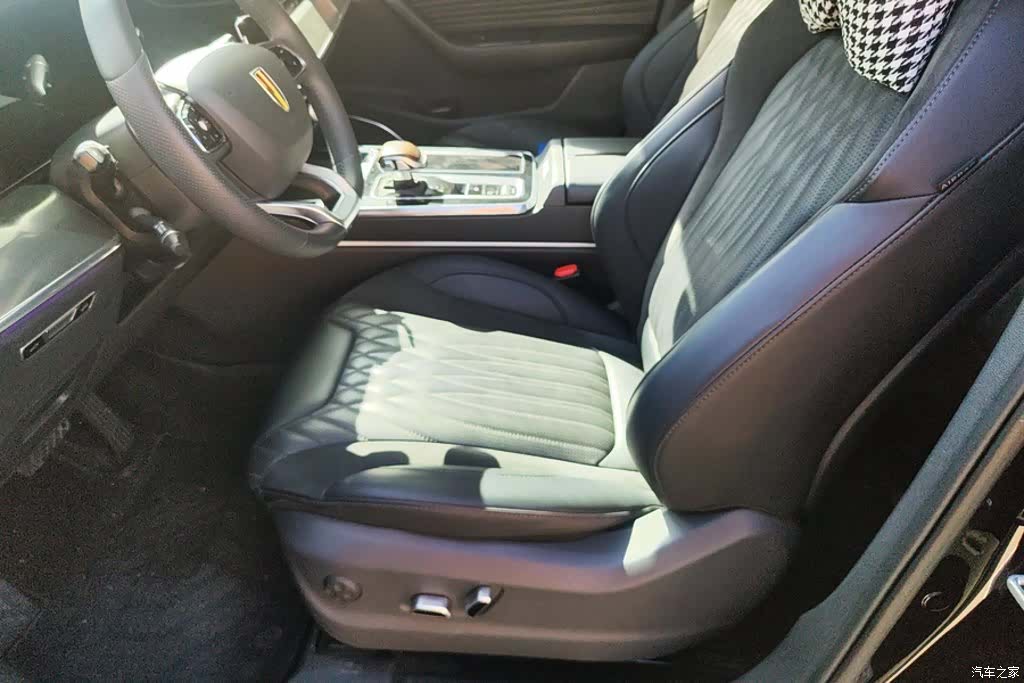 Hongqi HS5, 2023 9