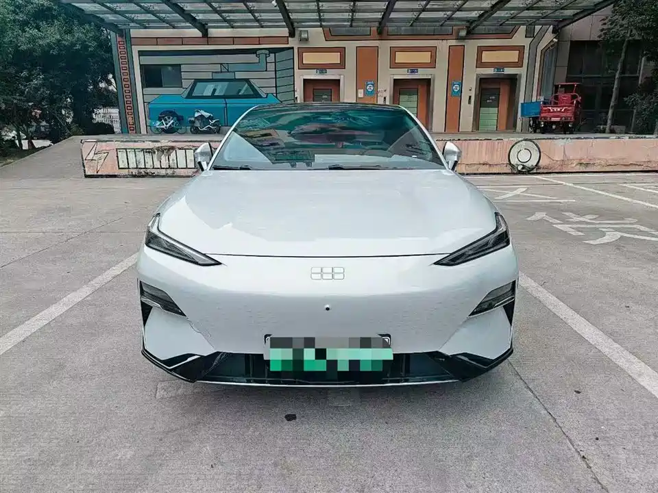 Geely Galaxy Galaxy E8