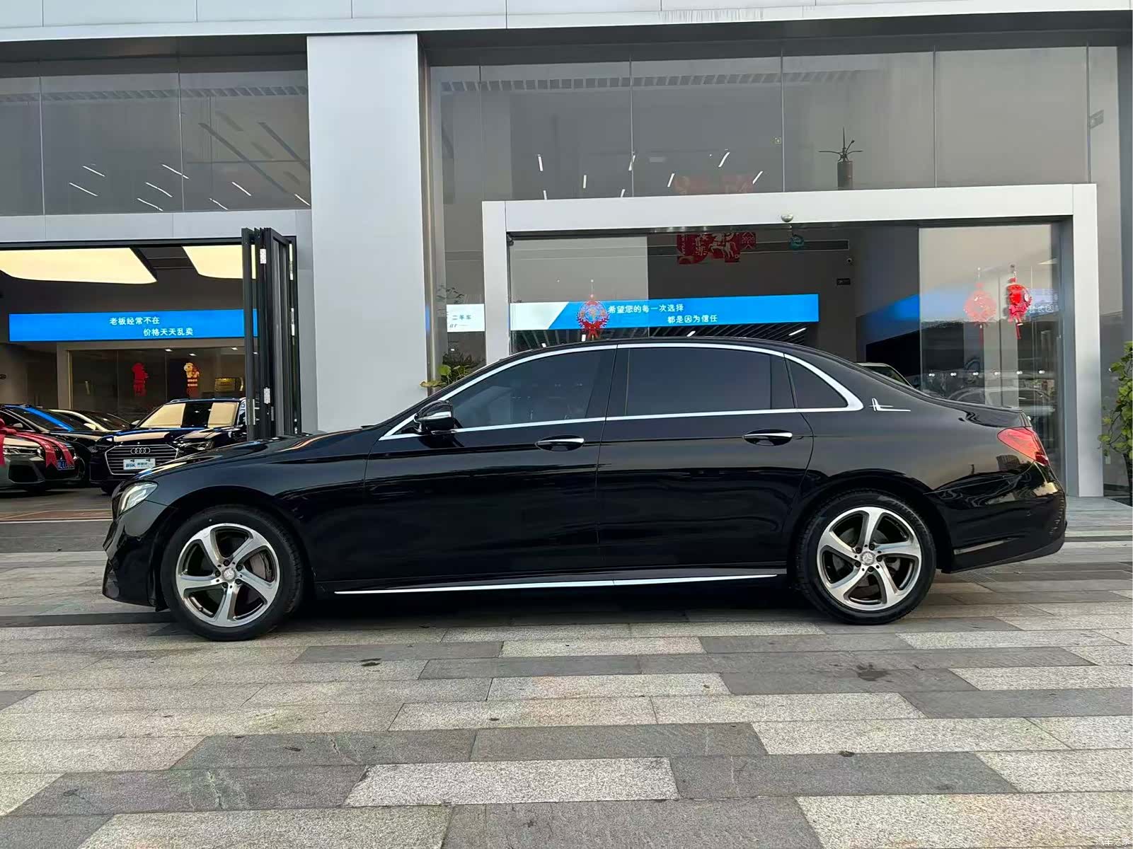 Mercedes-Benz E-Class, 2017 3