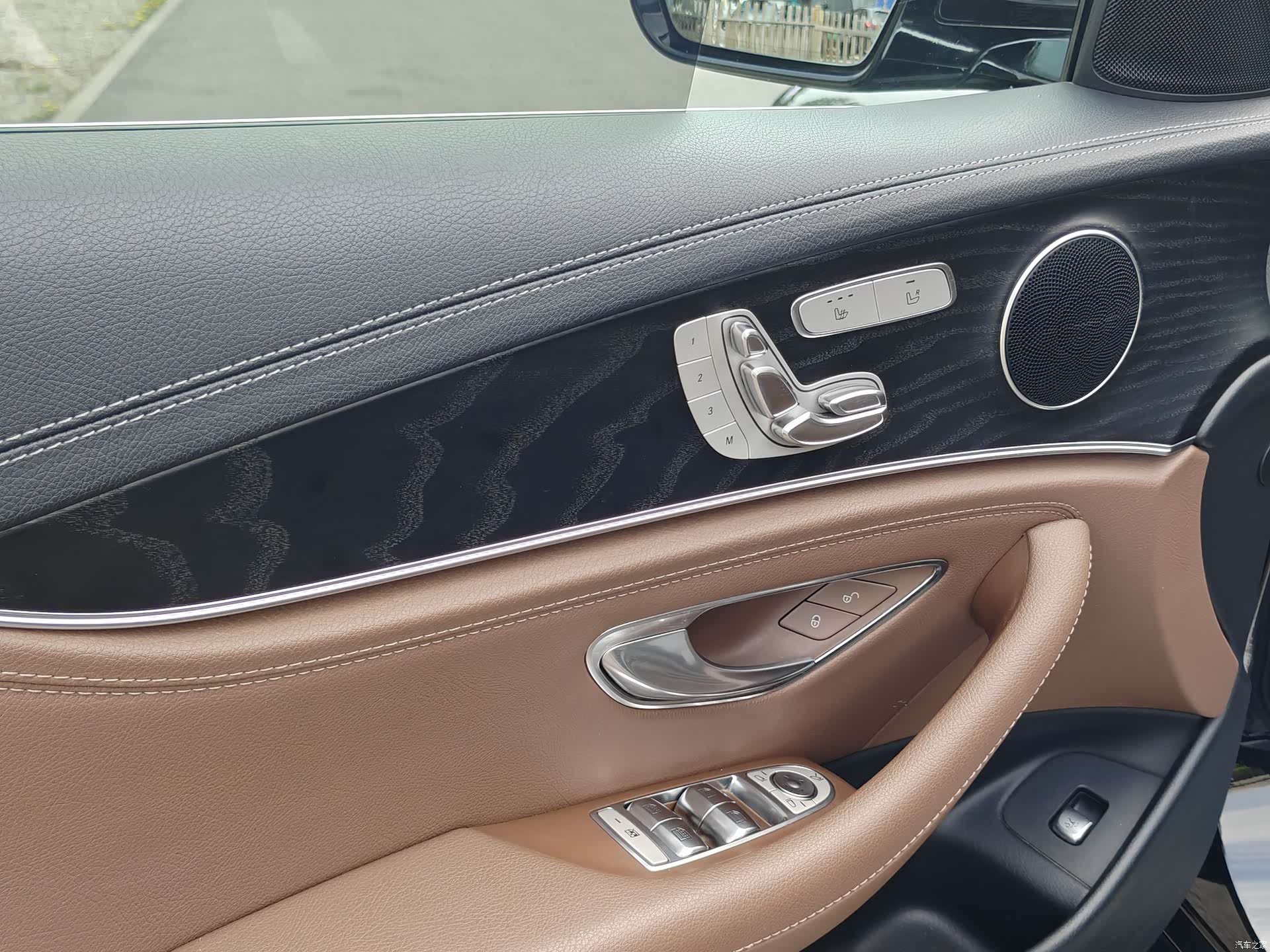 Mercedes-Benz E-Class, 2019 13