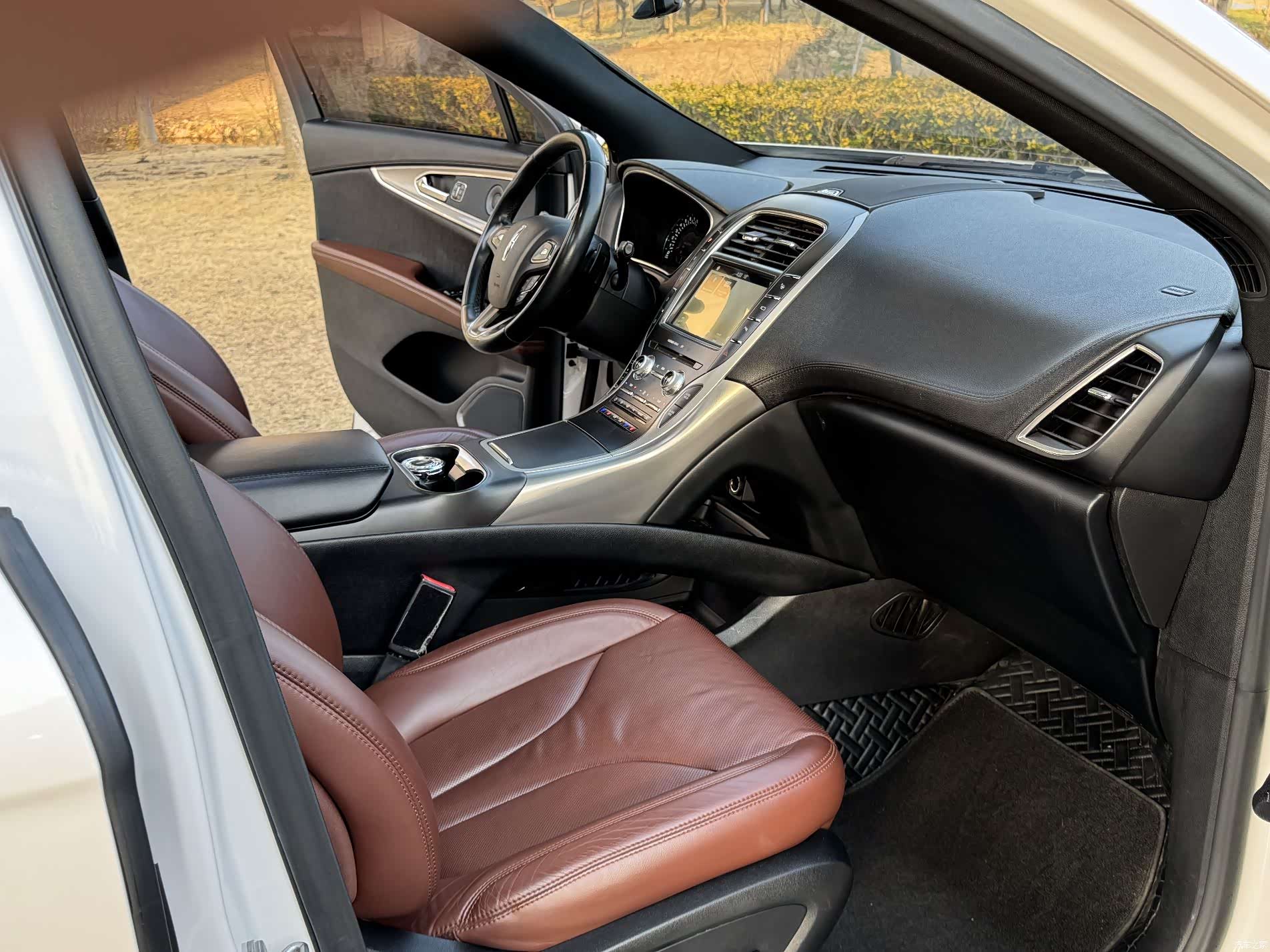 Lincoln MKX, 2017 9