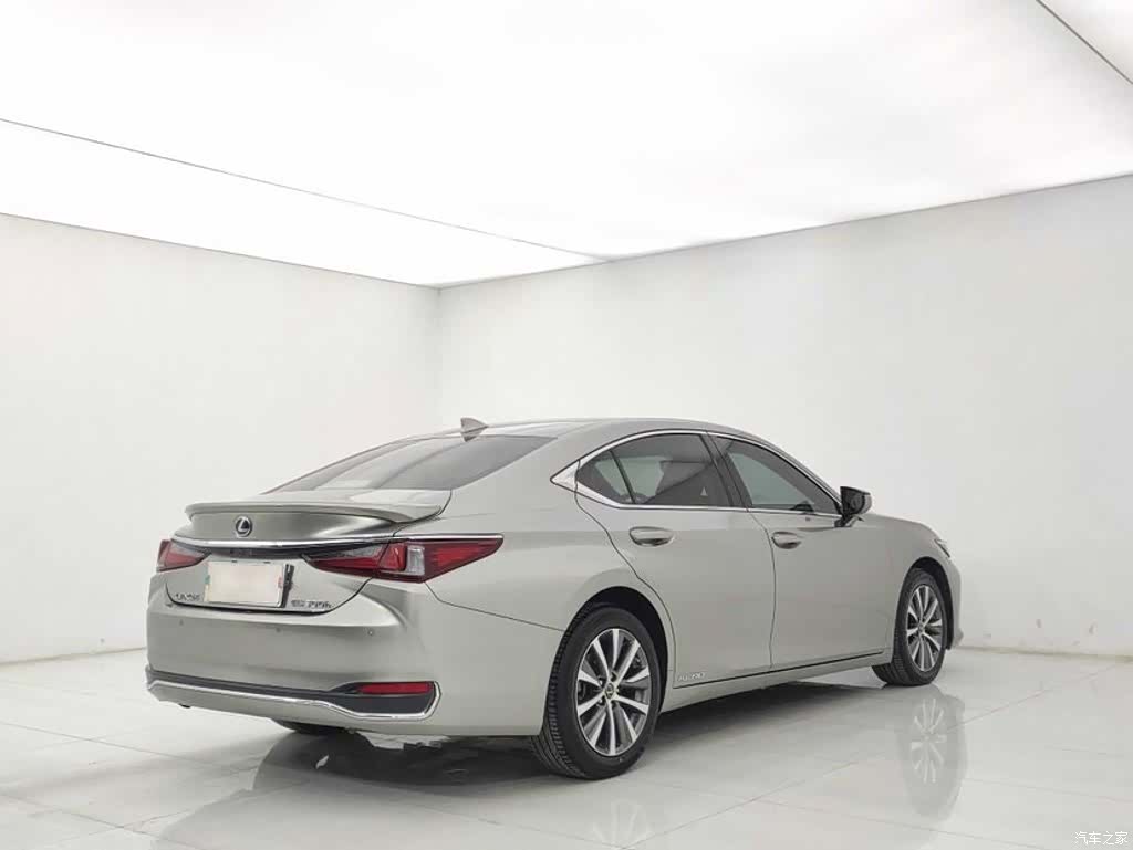 Lexus ES, 2018 6