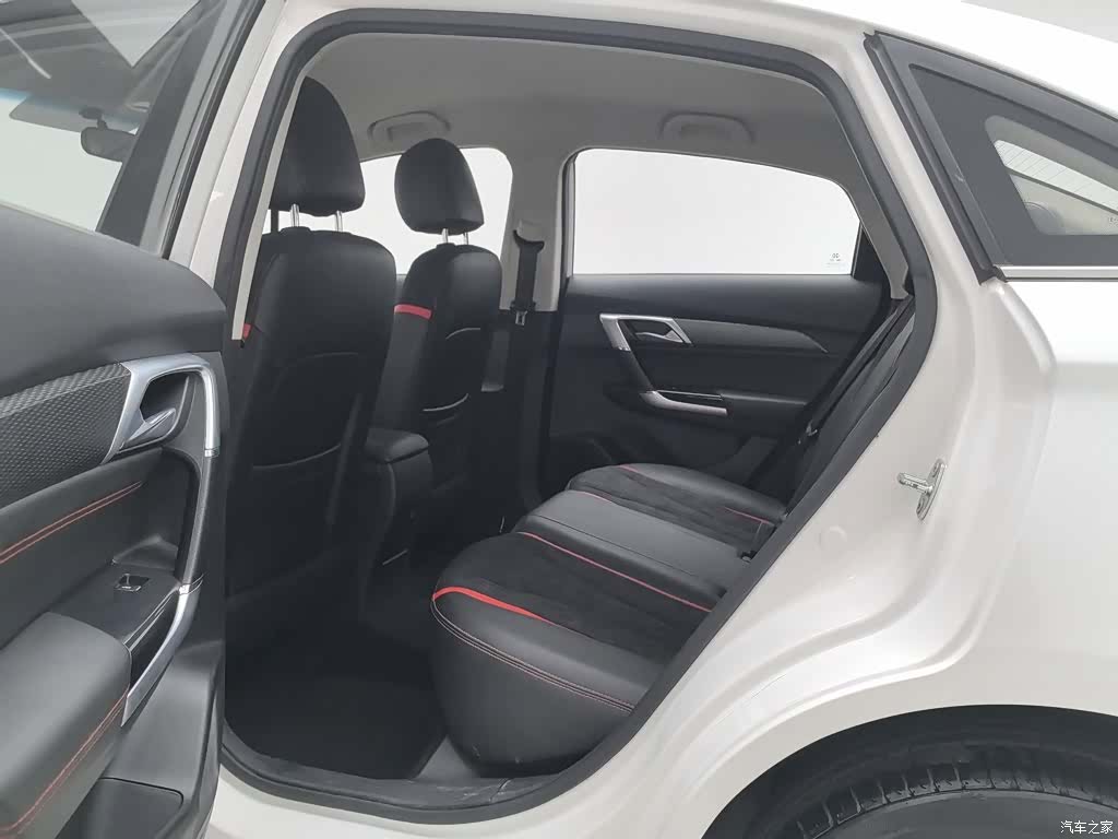 BAIC D50, 2020 15