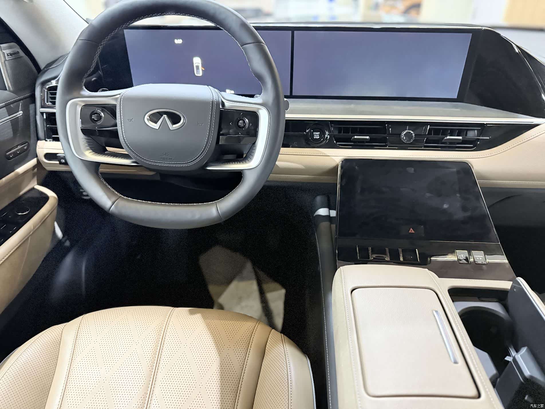 Infiniti QX80, 2025 12