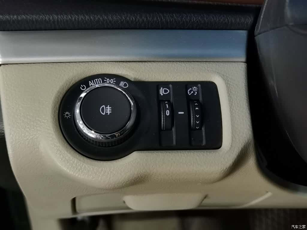 Buick GL8, 2018 21