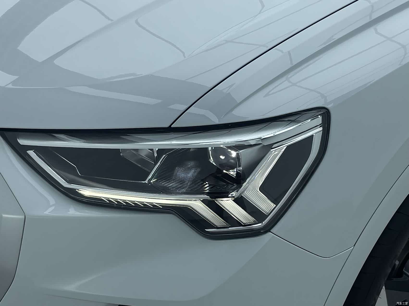 Audi Q3, 2023 8