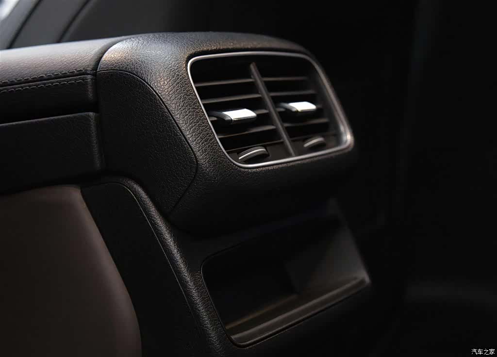 Mercedes-Benz GLE, 2024 26