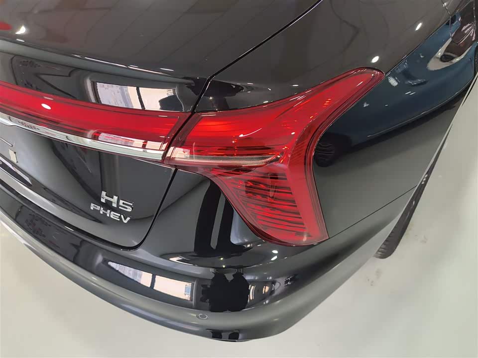 Hongqi H5 PHEV