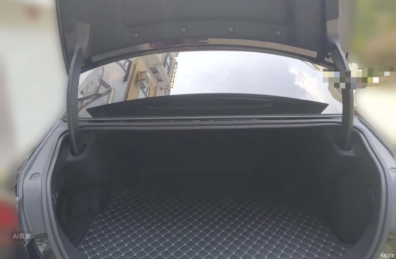 Mercedes-Benz E-Class, 2025 18