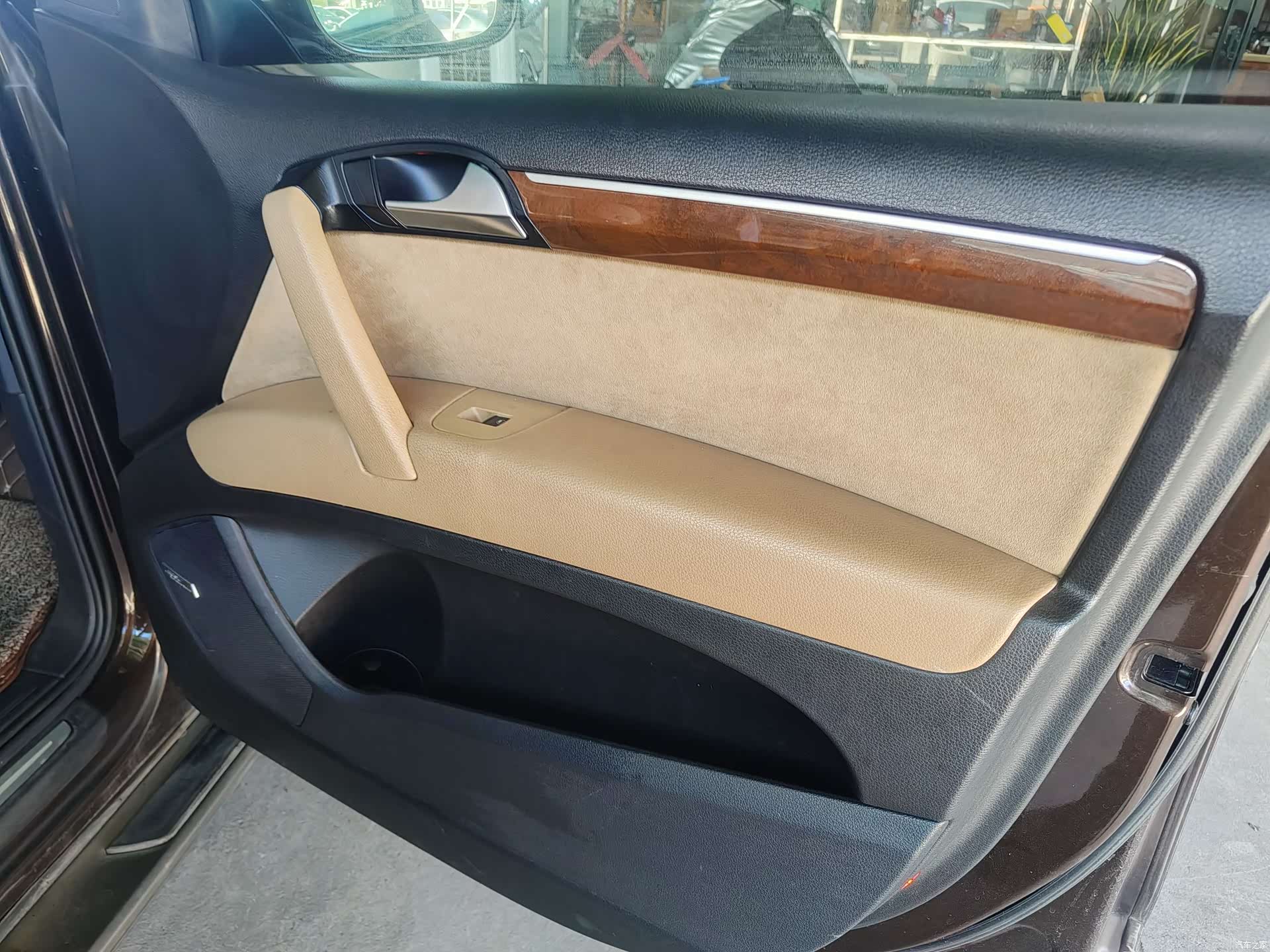 Audi Q7, 2010 49