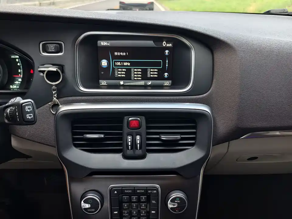 Volvo V40