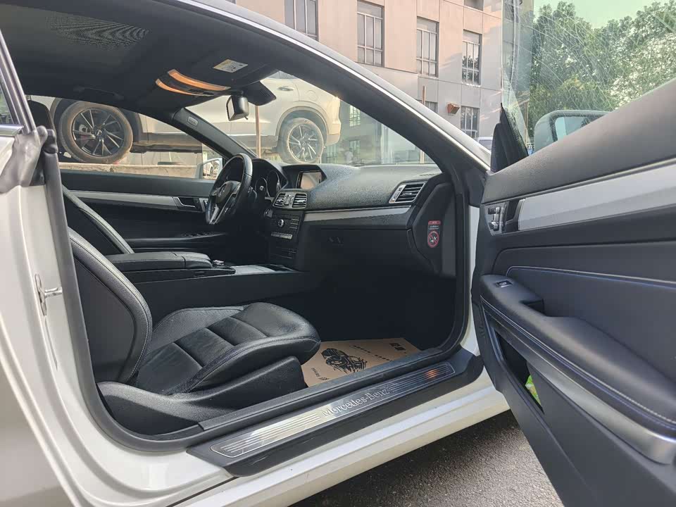 Mercedes-Benz E-class Mercedes-Benz E-class