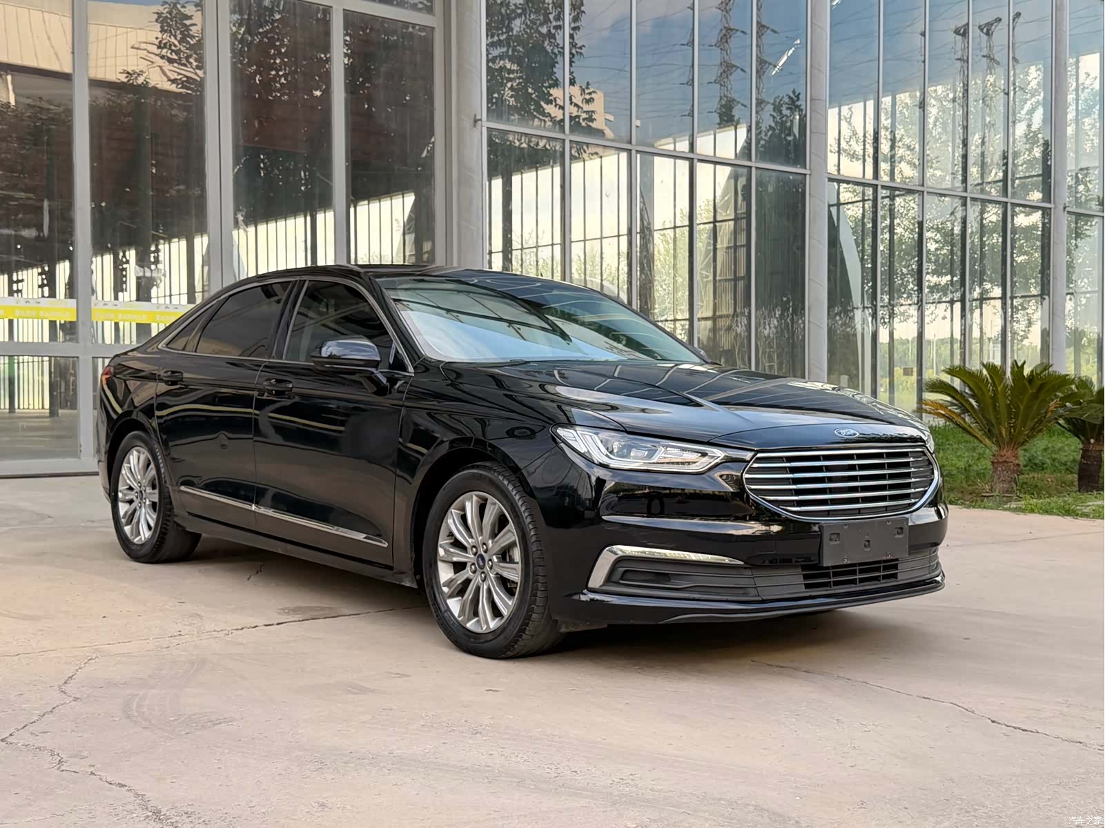 Ford Taurus, 2021 3