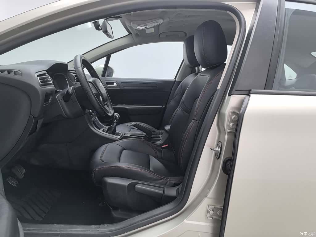 Citroen C4, 2015 10