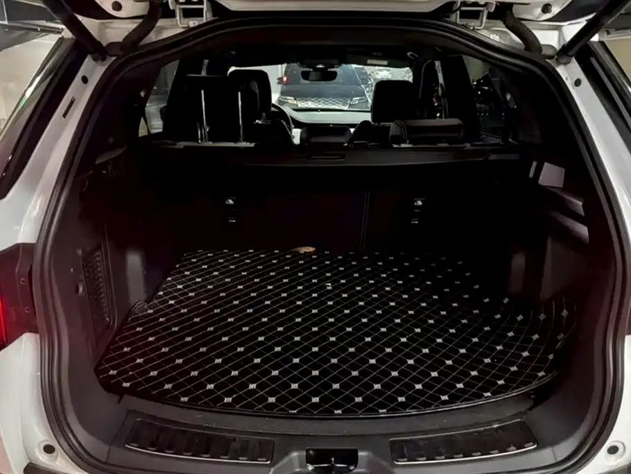 Land Rover Discover sports