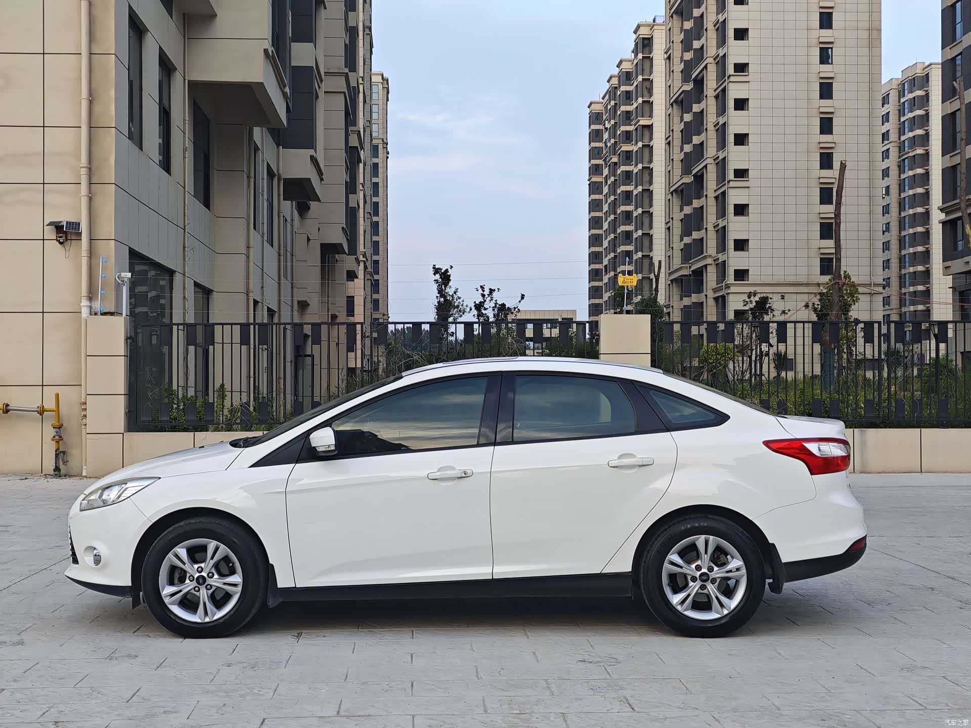 Ford Focus, 2014 4