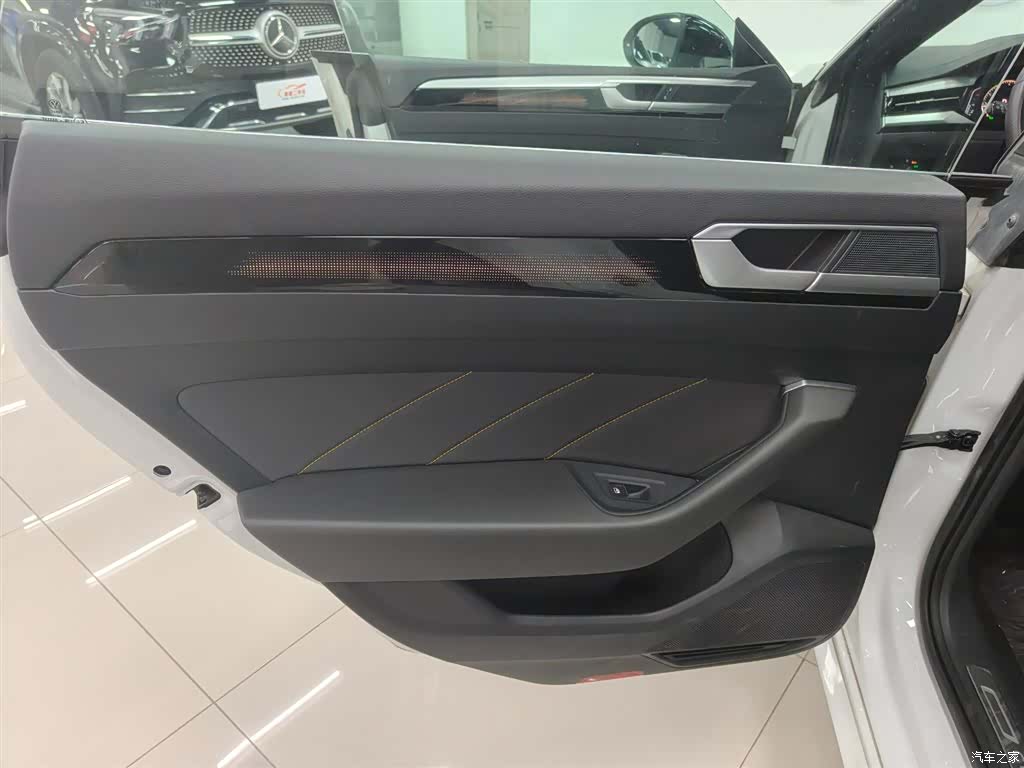 Volkswagen CC, 2024 23