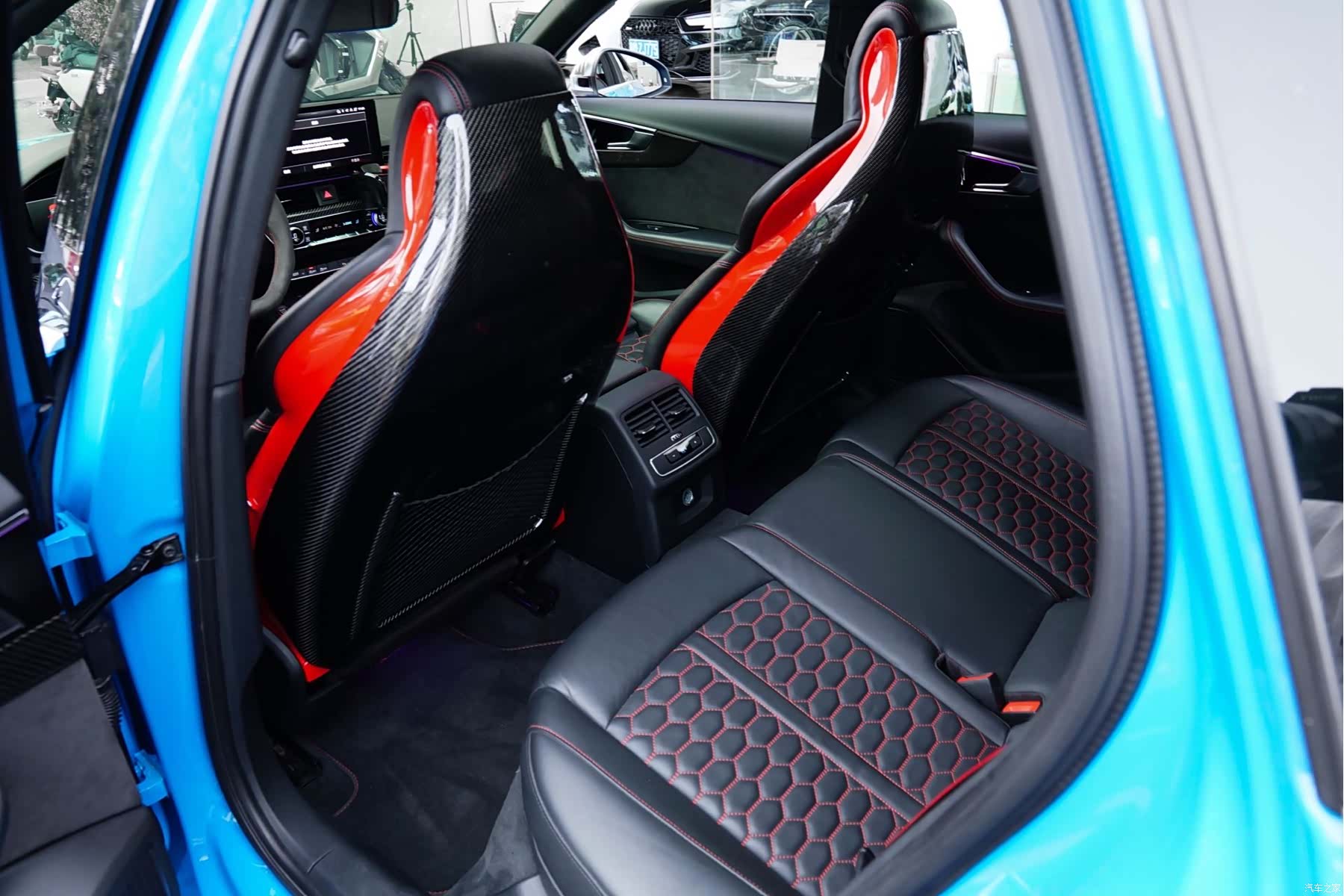 Audi RS4, 2021 7