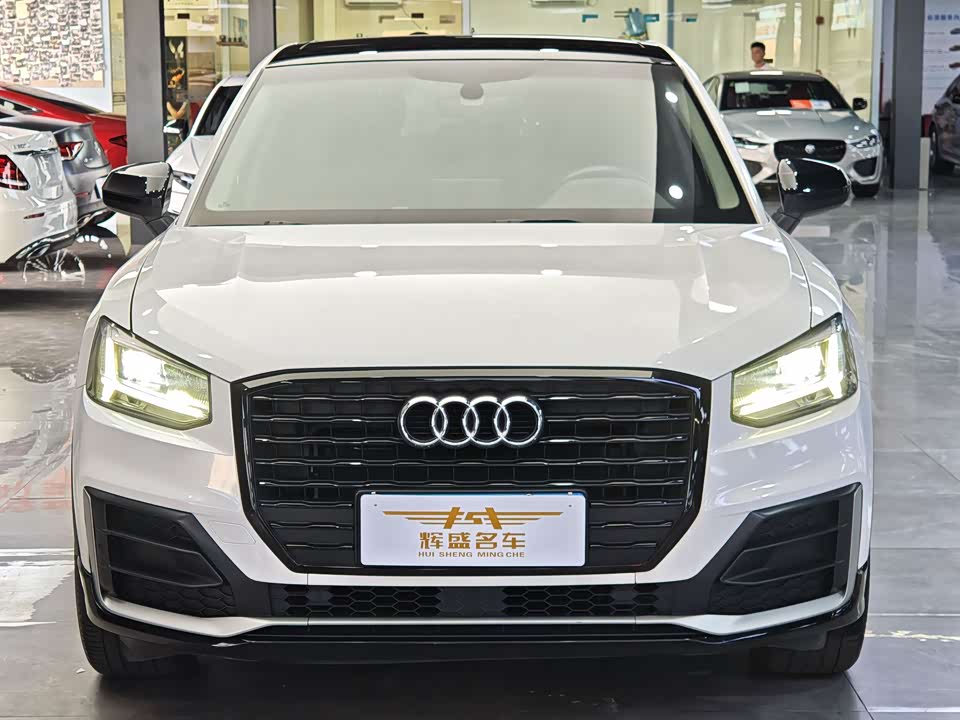 Audi Q2L