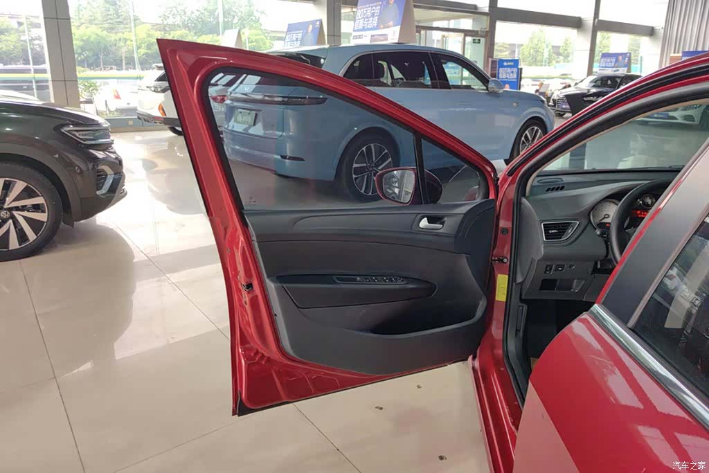 Peugeot 308, 2014 7