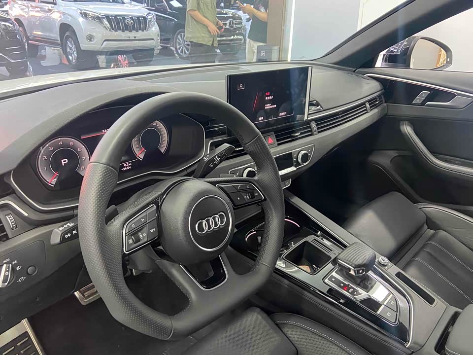 Audi A4L