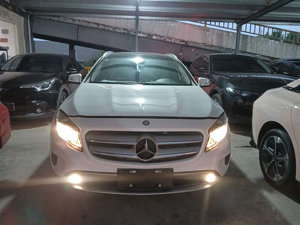 Mercedes-Benz GLA