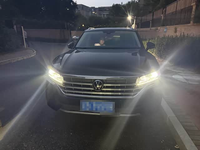 Volkswagen Touareg