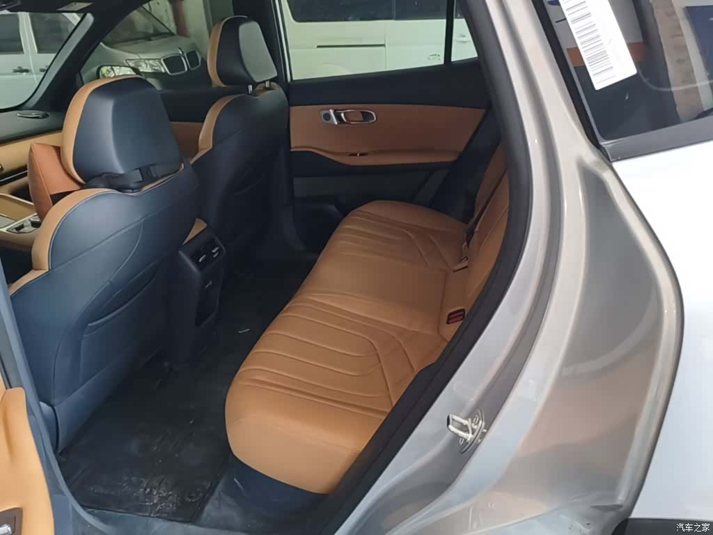 Geely 7, 2025 17