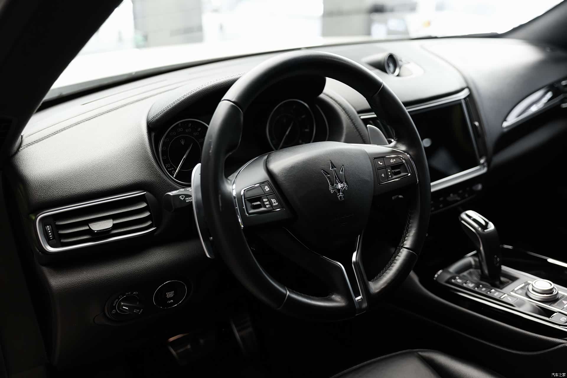 Maserati Levante, 2023 15