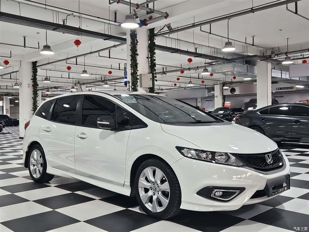 Honda Jade, 2015 4