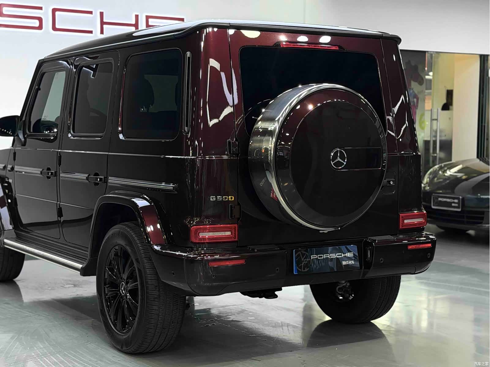 Mercedes-Benz G-Class, 2023 14