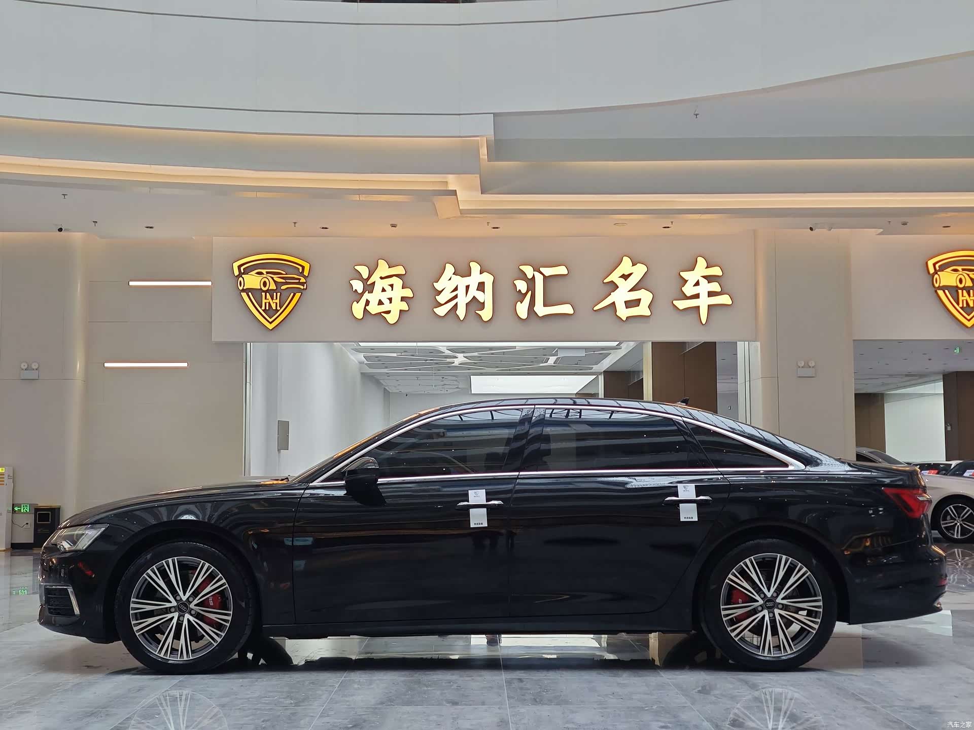 Audi A6L, 2021 3