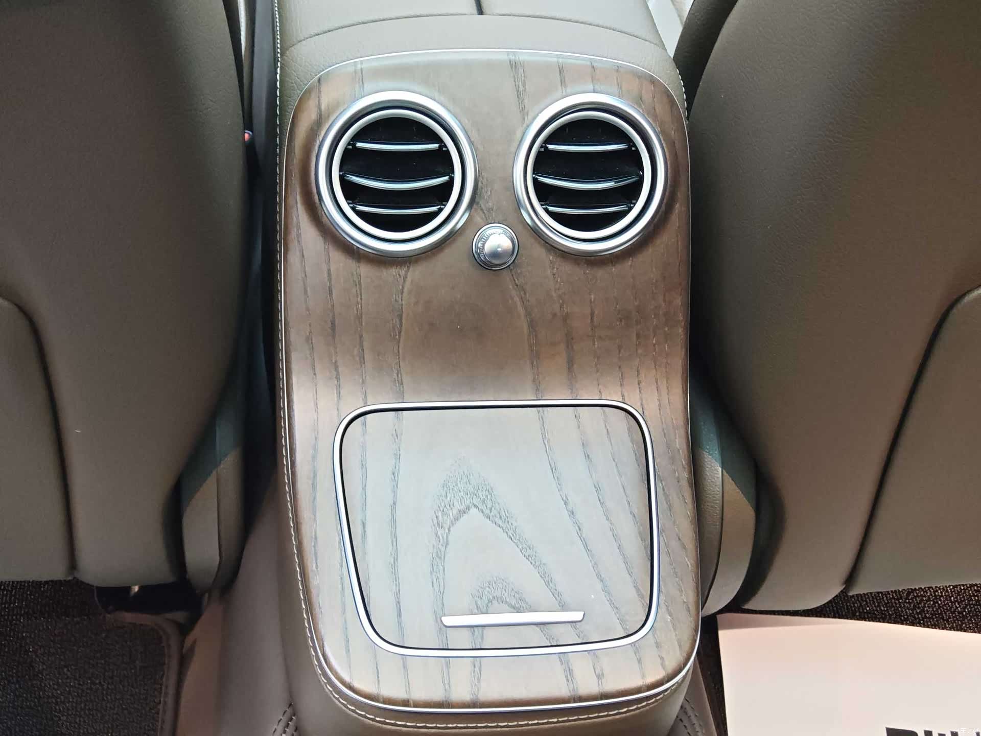 Mercedes-Benz E-Class, 2022 19
