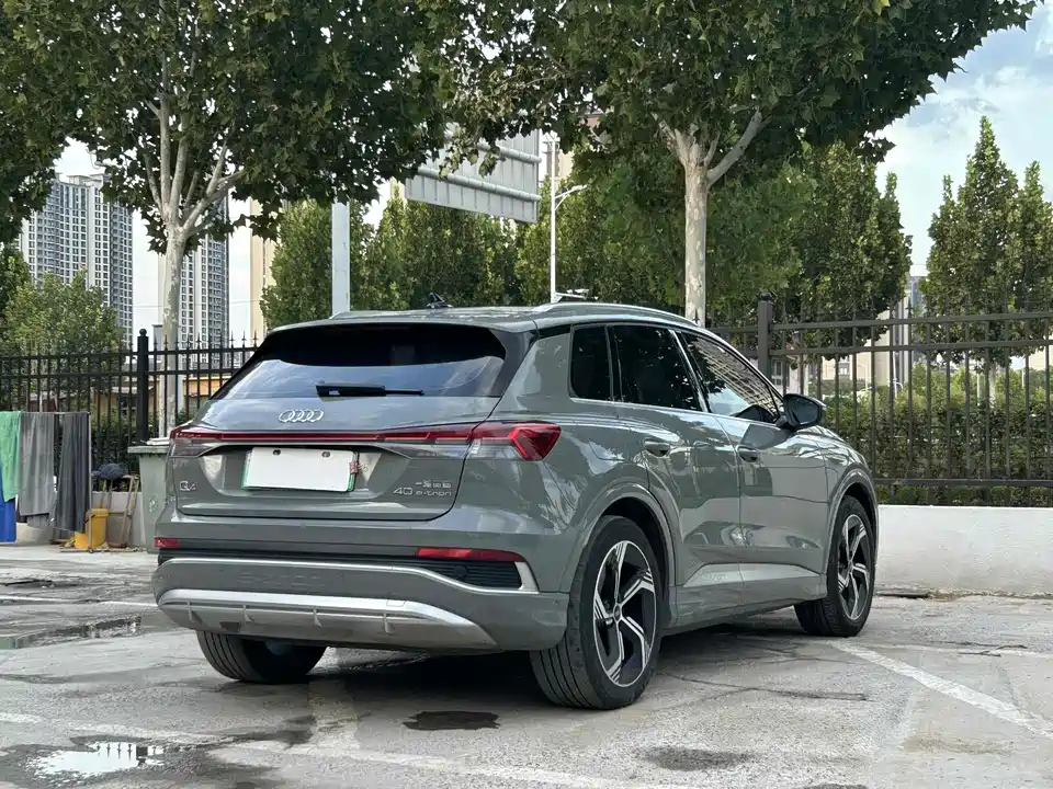 Audi Q4