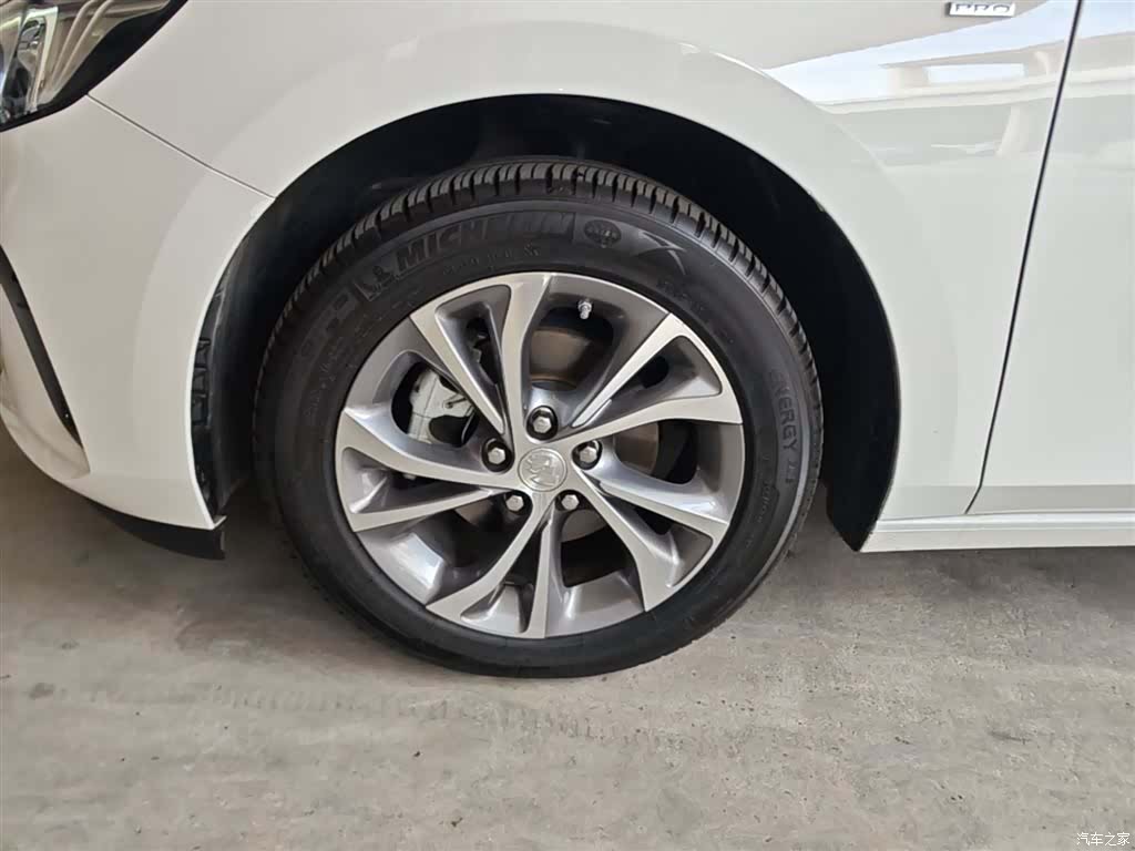 Buick Verano, 2022 23