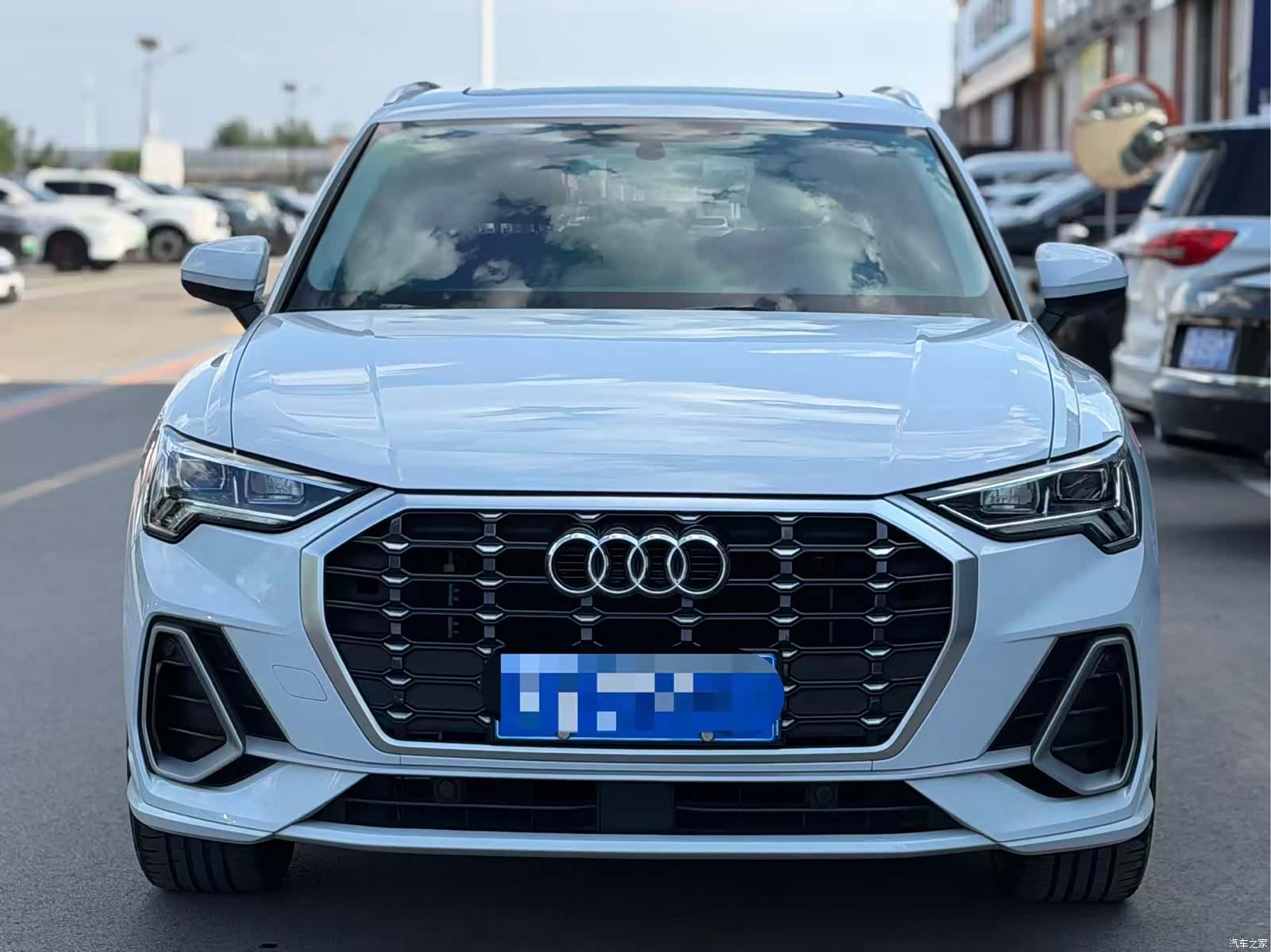 Audi Q3, 2022 2