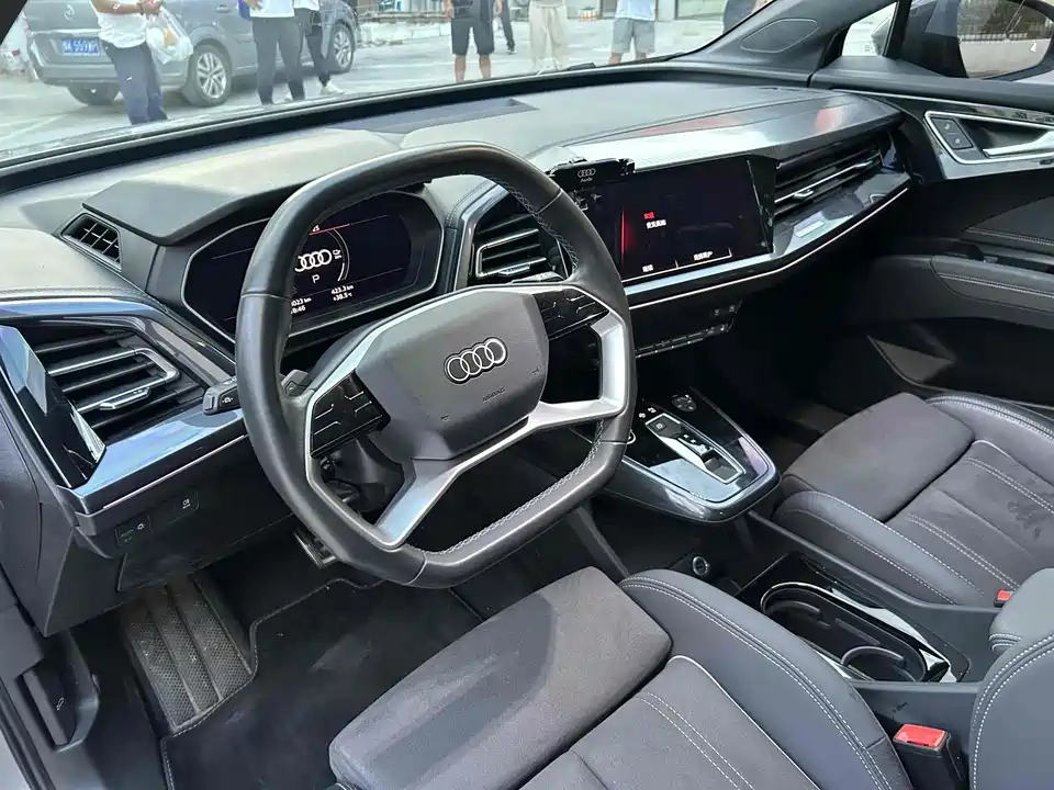 Audi Q4
