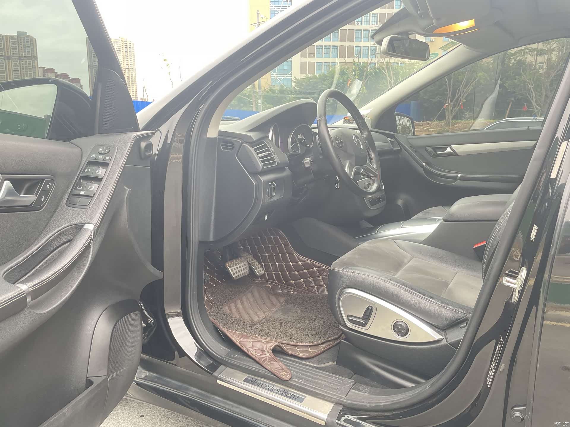 Mercedes-Benz R-Class, 2015 7