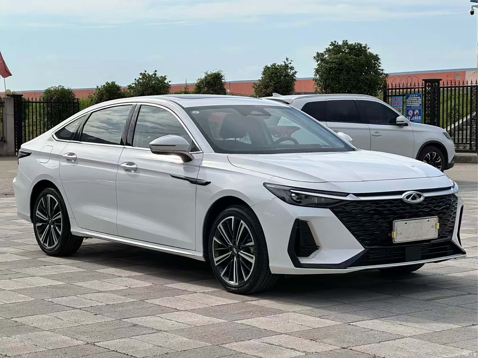 Chery Arrizo 8, 2025 3