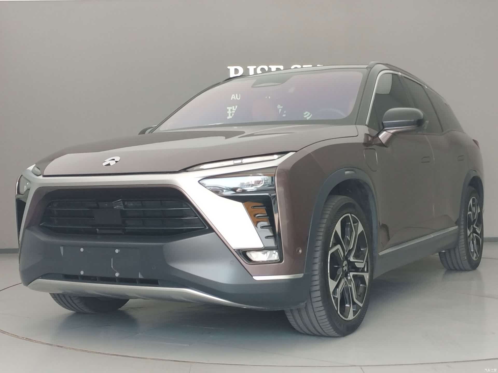 NIO ES8, 2021 1